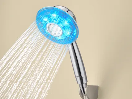 Zuhanyfej LED-fénnyel