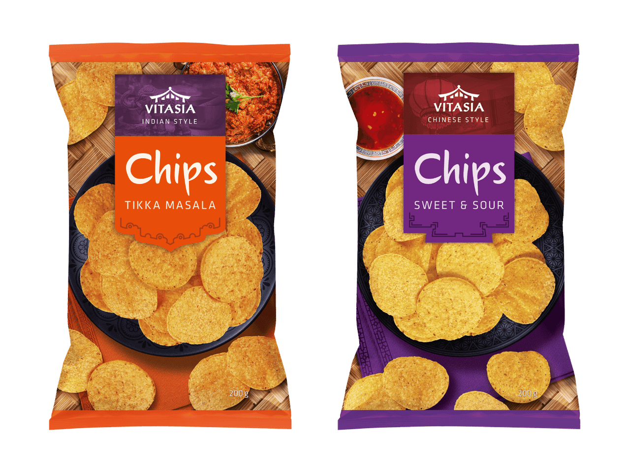 Zwei Chipspackungen, Geschmacksrichtungen Tikka Masala (indischer Stil) und Sweet & Sour (chinesischer Stil).