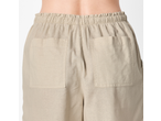 Pantaloni scurți de damă ESMARA cu talie elastică și buzunare aplicate la spate.