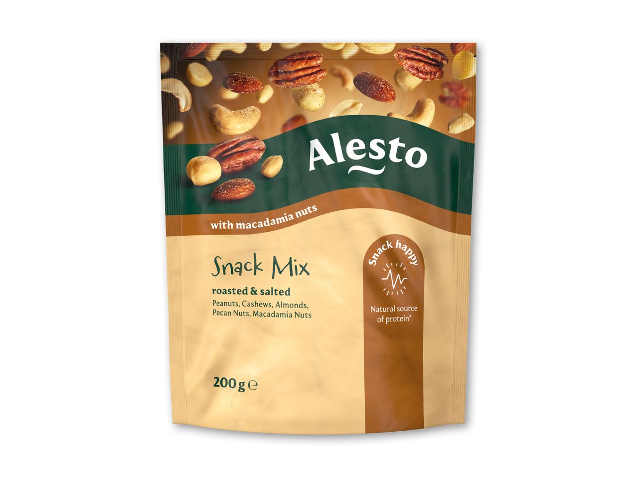 En pose med snackblanding af ristede og saltede nødder, herunder peanuts, cashewnødder, mandler, pekannødder og macadamianødder.