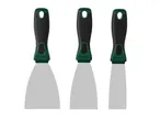 Tre spatole Parkside con manico nero e verde e lame grigie di diverse larghezze.