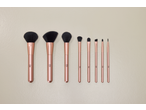 Conjunto de 8 pincéis de maquilhagem CIEN BEAUTY em ouro rosa de vários tamanhos.