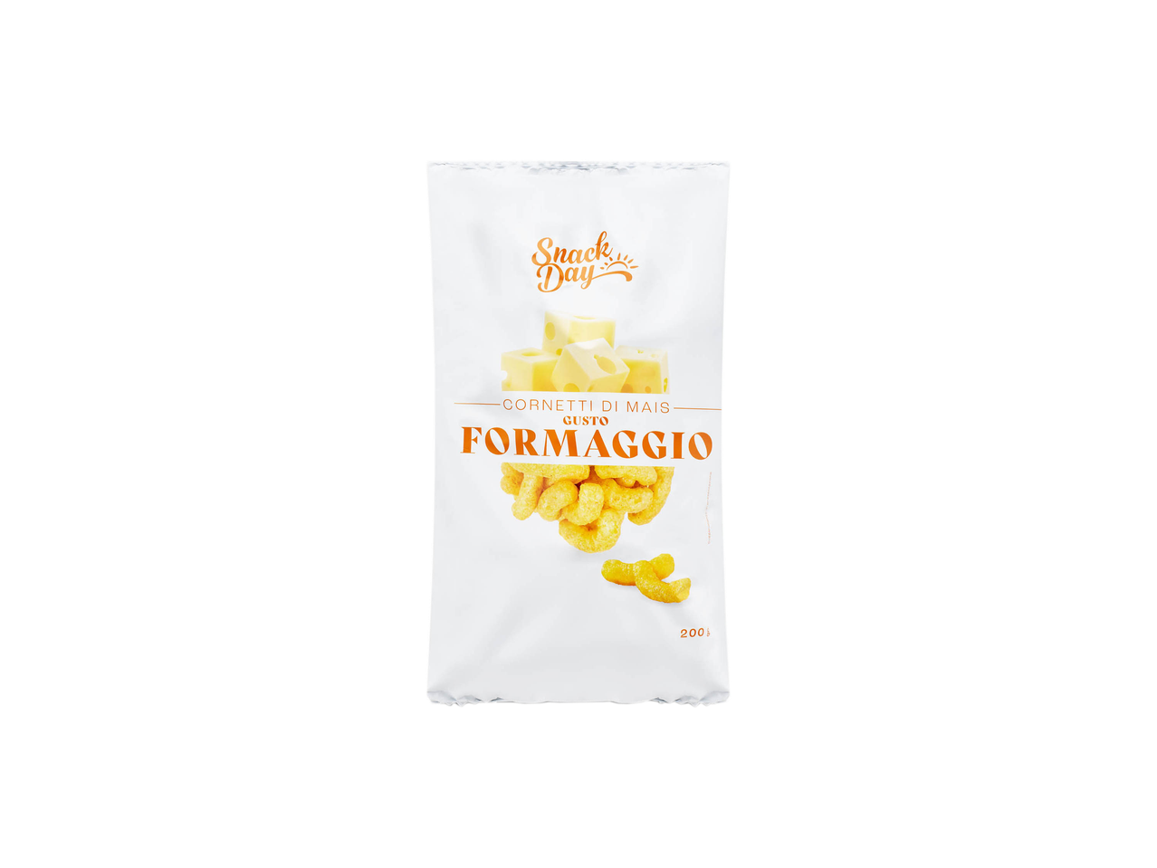 Una confezione bianca di snack di mais al formaggio con il marchio 'Snack Day'.