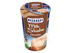 Um copo de Milk Shake de chocolate McEnnedy, estilo americano.