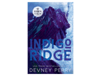 Kék tónusú könyvborító hegyekkel és egy női profil sziluettjével, Indigo Ridge címmel.