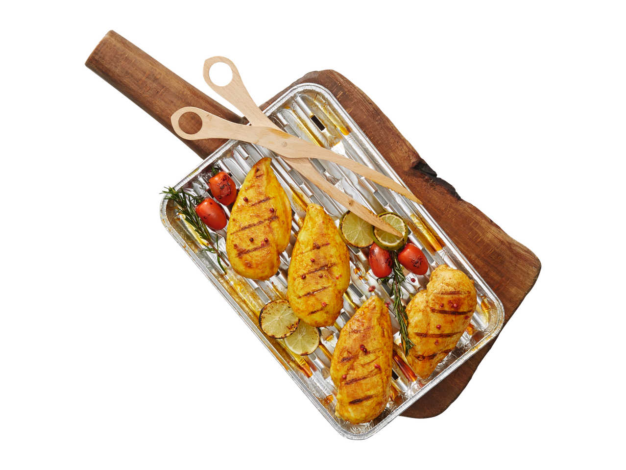 Gegrilde kipfilets met limoen en rozemarijn op een aluminium bakblik.