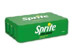 En pakke med 24 dåser sukkerfri sodavand med citron- og limesmag.