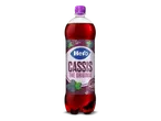 Fles zwartebessensiroop met paarse dop en etiket met zwartebessen en bubbels.
