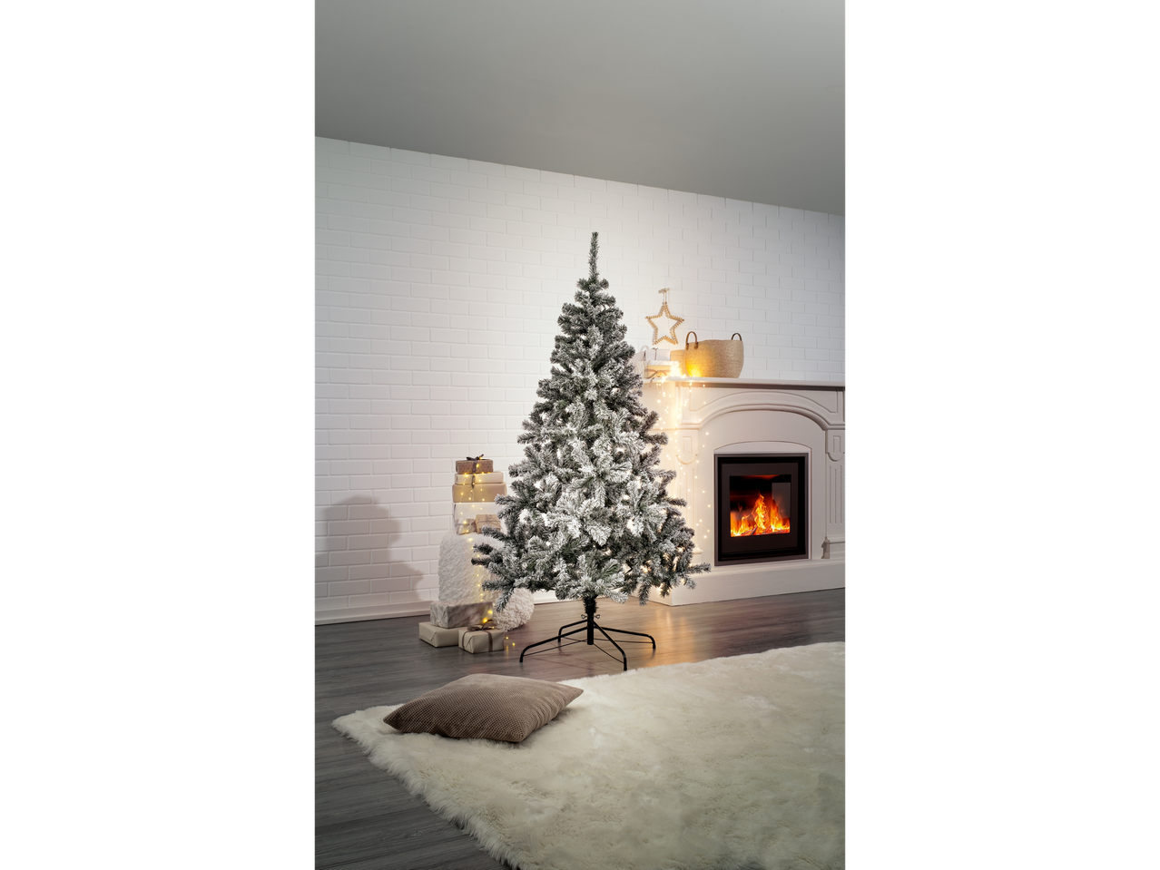 Go to full screen view: Artificial Christmas Tree - Image 1