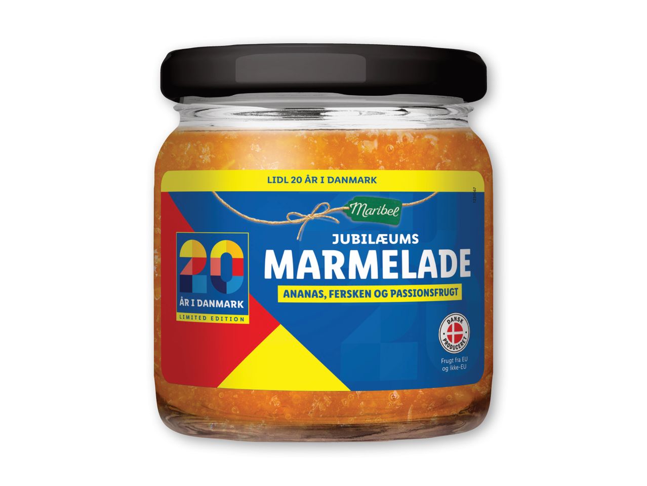 Maribel jubilæumsmarmelade med ananas, fersken og passionsfrugt i en glaskrukke.