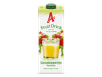 Appeldrank in een pak met een glas sap en appels, met de tekst 'Fruit Drink Goudappeltje'.