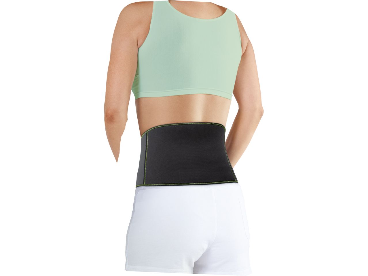 Donna con Fascia elastica per schiena nera e top sportivo verde menta.