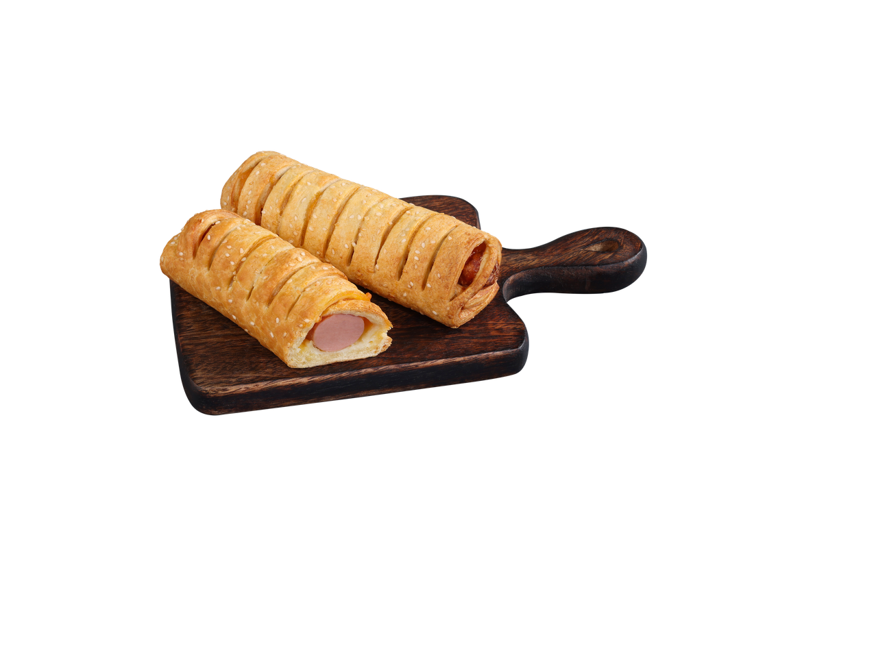 Dve viršle u testu sa susamom na drvenoj dasci.