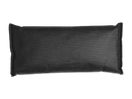 Schwarzes, rechteckiges Kissen oder Beutel mit strukturierter Oberfläche