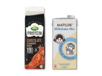 Chokoladeproteinshake og vaniljemilkshake-mix i kartoner.