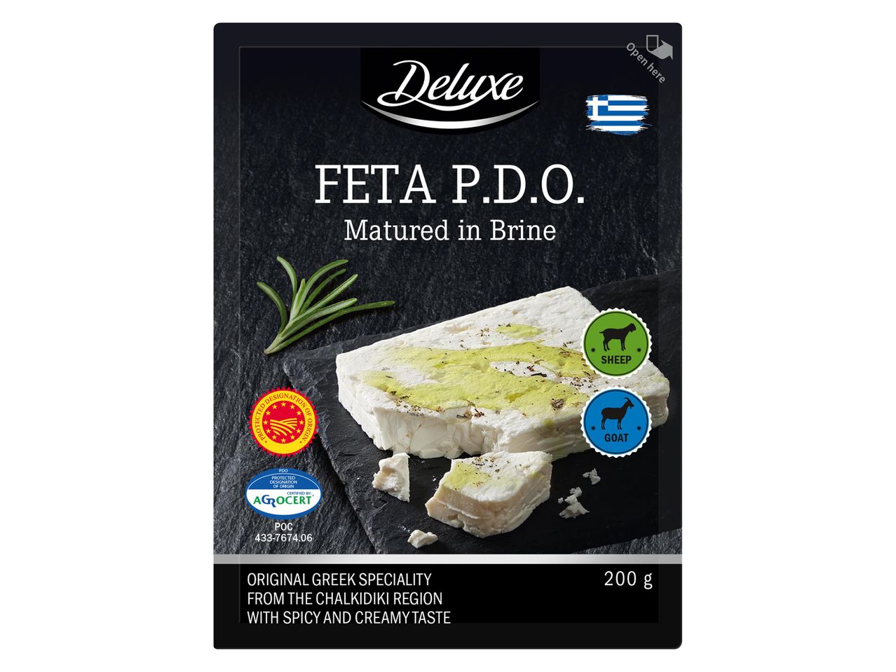 Deluxe márkájú, sóoldatban érlelt feta sajt (P.D.O.) csomagolása.