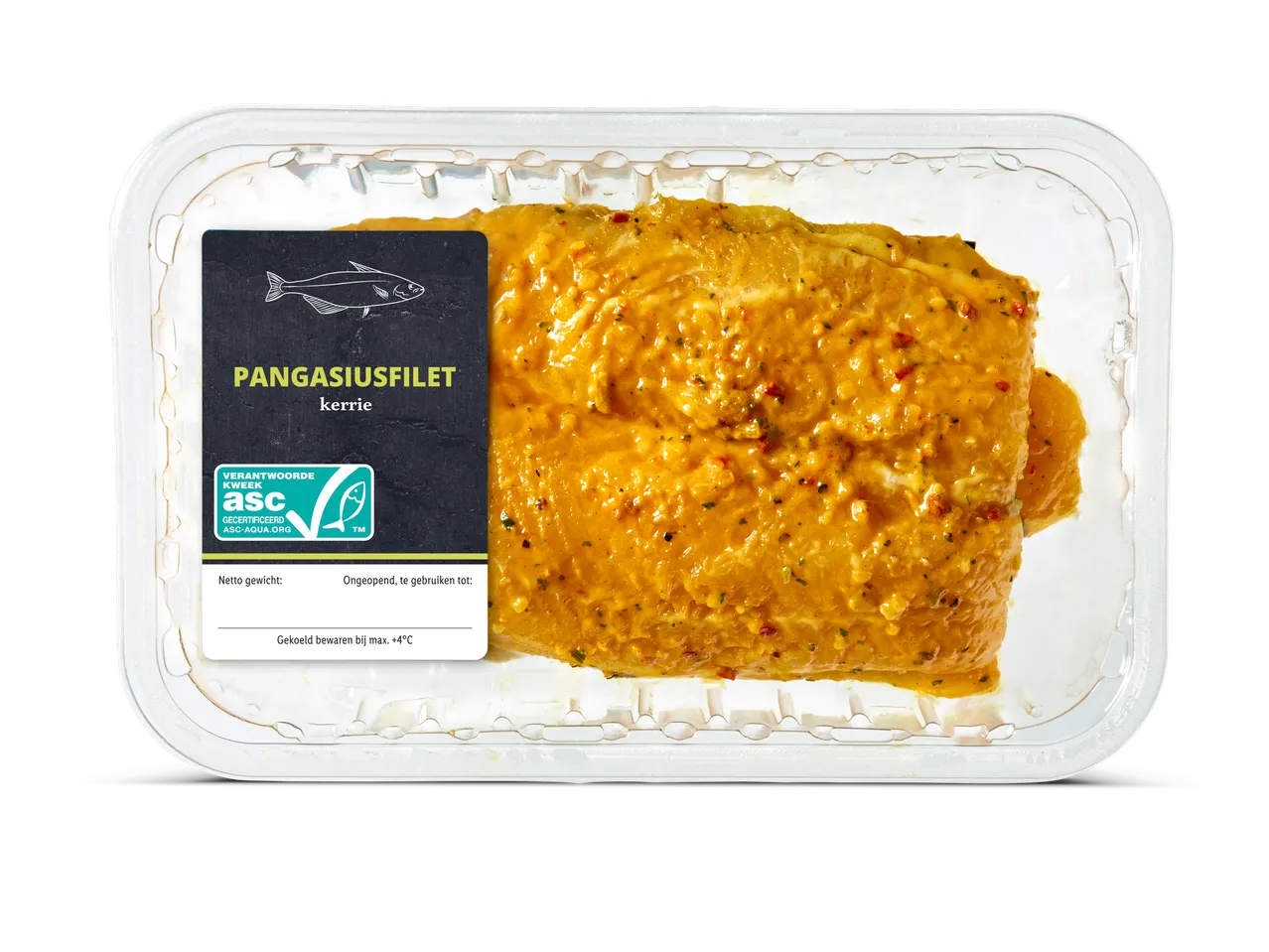 Pangasiusfilet in kerriesaus in een plastic schaaltje.