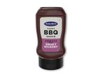 BBQ-sauce med amerikansk stil, røget hickorysmag i en mørkebrun flaske.