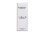 Une boîte de parfum blanche avec une bordure dorée, affichant la marque 'SUDDENLY FRAGRANCES' et 'MADAME GLAMOUR'.