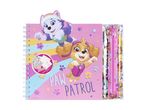 Pink notesbog med Paw Patrol-figurer og et penalhus med lynlås.
