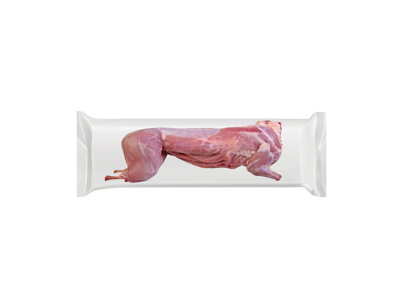 Šviežias triušis vakuuminėje pakuotėje, paruoštas gaminimui.