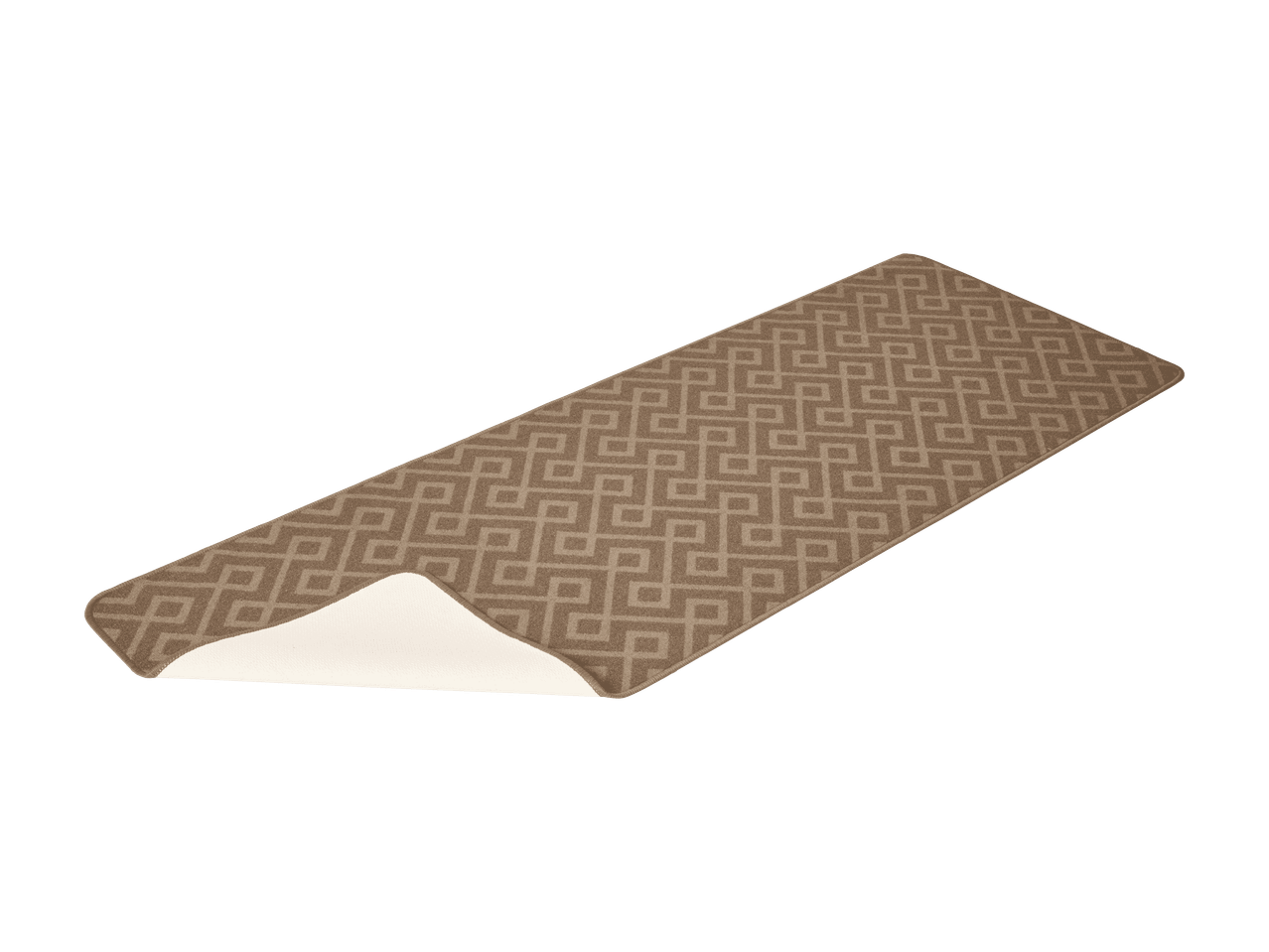 Un tapis de couloir marron avec un motif géométrique, le coin est relevé.