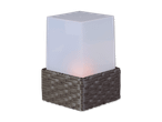 Eine kleine, quadratische Tischlampe mit grauem Sockel.