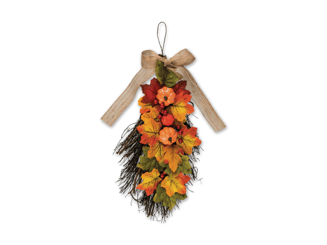 Herbstliche Türdekoration mit Blättern, Kürbissen und Beeren