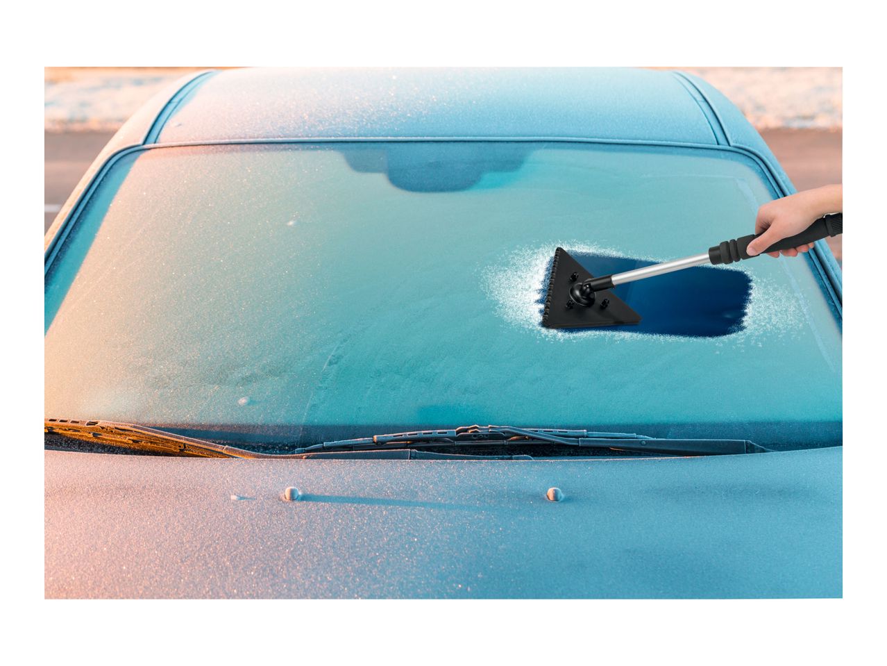 Go to full screen view: Car Windscreen Cleaner - Image 4