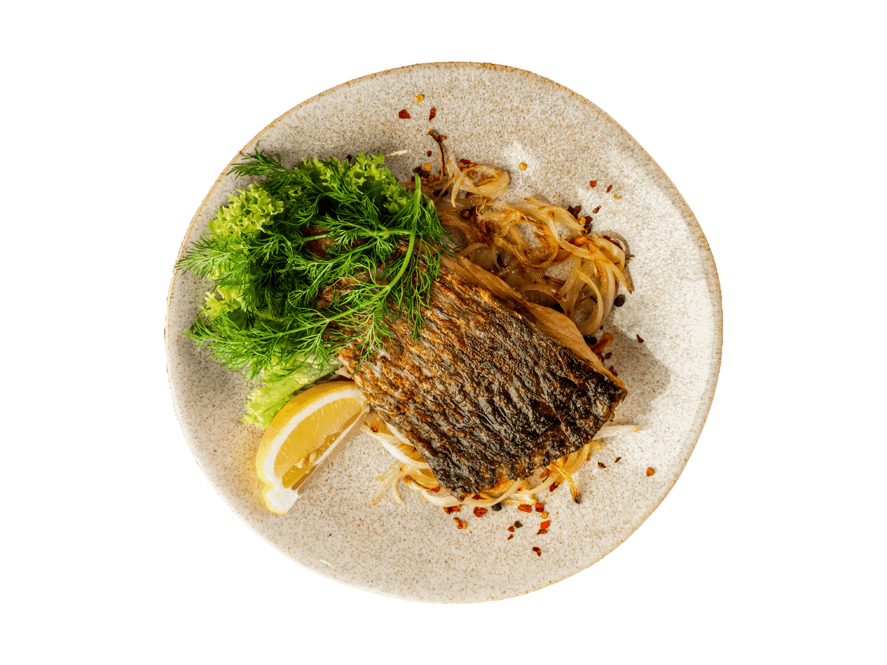 Gebratenes Fischfilet mit Zwiebeln, Dill, Salat und Zitrone auf einem Teller.