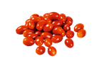 Um monte de tomates cereja vermelhos em um fundo preto.