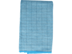 Pano de microfibra azul claro dobrado.