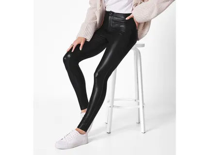 Női bőrhatású sztreccsnadrág