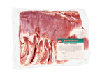 Vakuumverpackter Schweinebauch mit Schwarte und Etikett mit Herkunfts- und Zubereitungsinformationen.