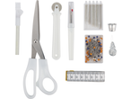 Conjunto de acessórios de costura CRELANDO com tesoura, fita métrica, agulhas, alfinetes e abridor de casas.