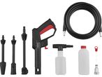 Un set di idropulitrice con pistola a spruzzo, tubo flessibile, lance e accessori.