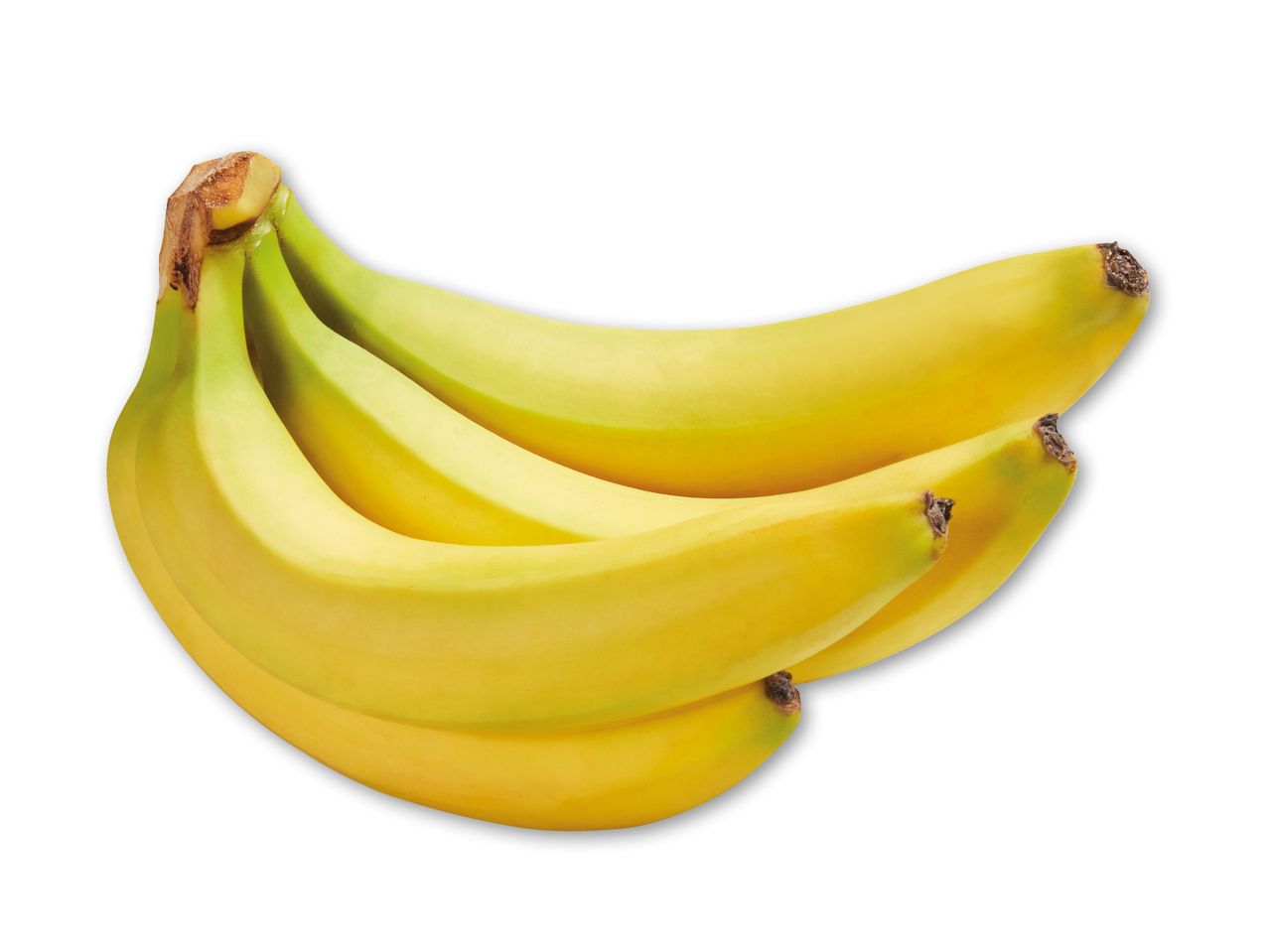 En klase modne gule bananer med grønne nuancer på en hvid baggrund.