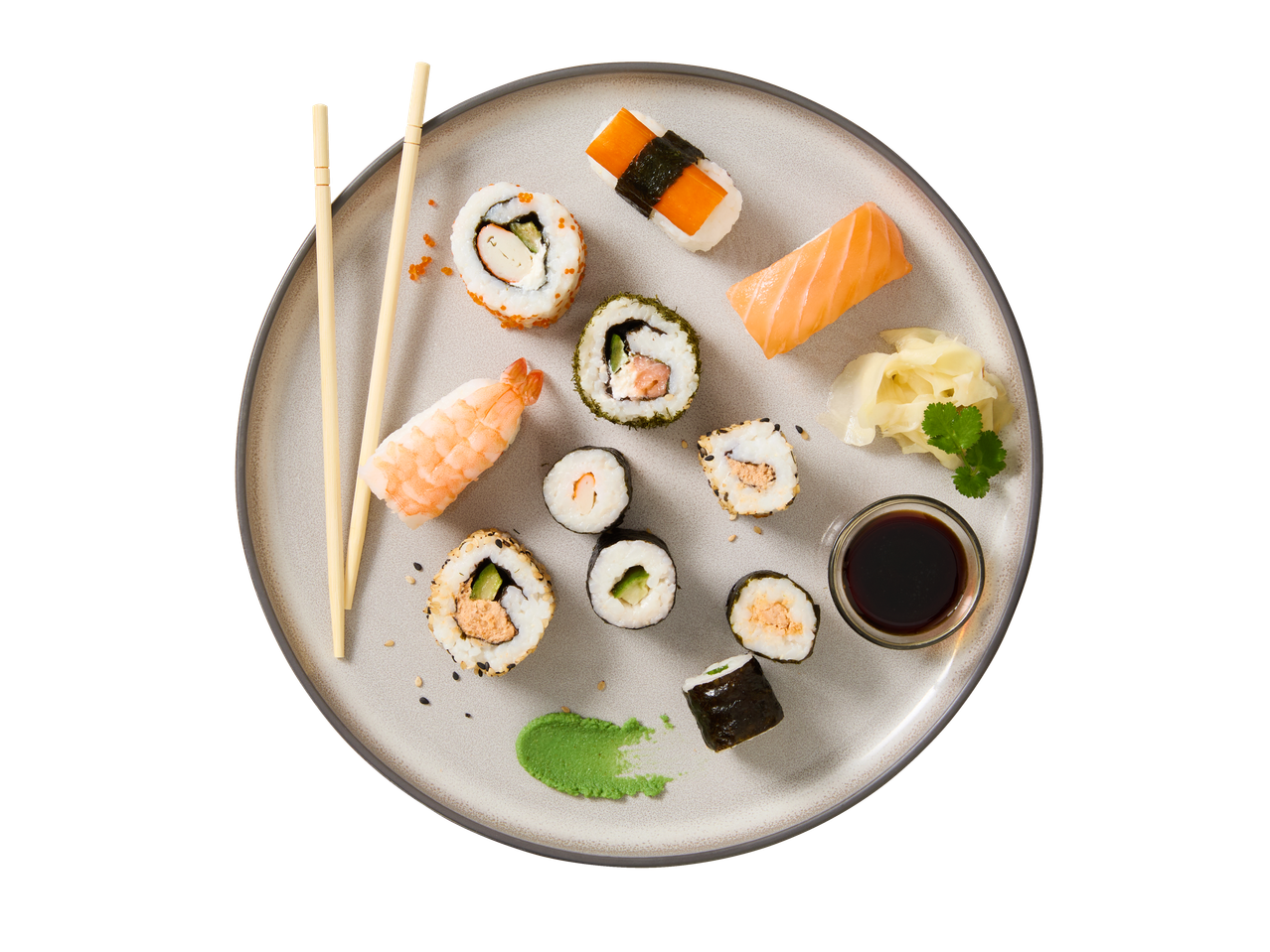 SELECT Sapporo sushivaagen erinevate rullide, nigiri, ingveri, wasabi ja sojakastmega.