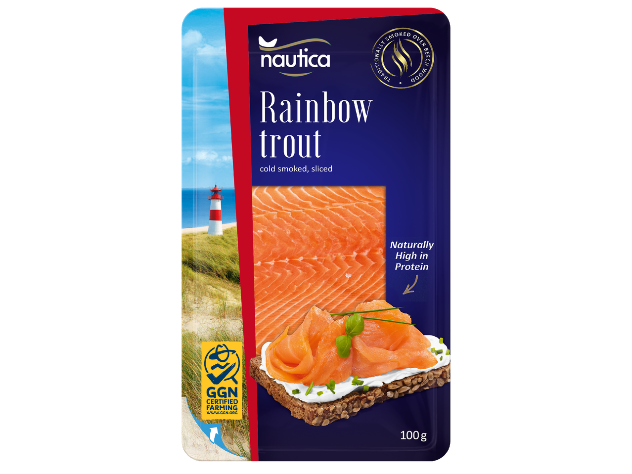 Опаковка пушена дъгова пъстърва, нарязана на филийки, с надпис „Естествено богата на протеини“ и „100 гр“.