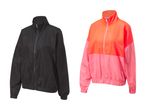To Puma-jakker, en sort og en rosa/orange.