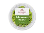 Edamamebønner i en klar skål, mærket 'JAPANESE STYLE Edamame Beans CLASSIC 150 g'