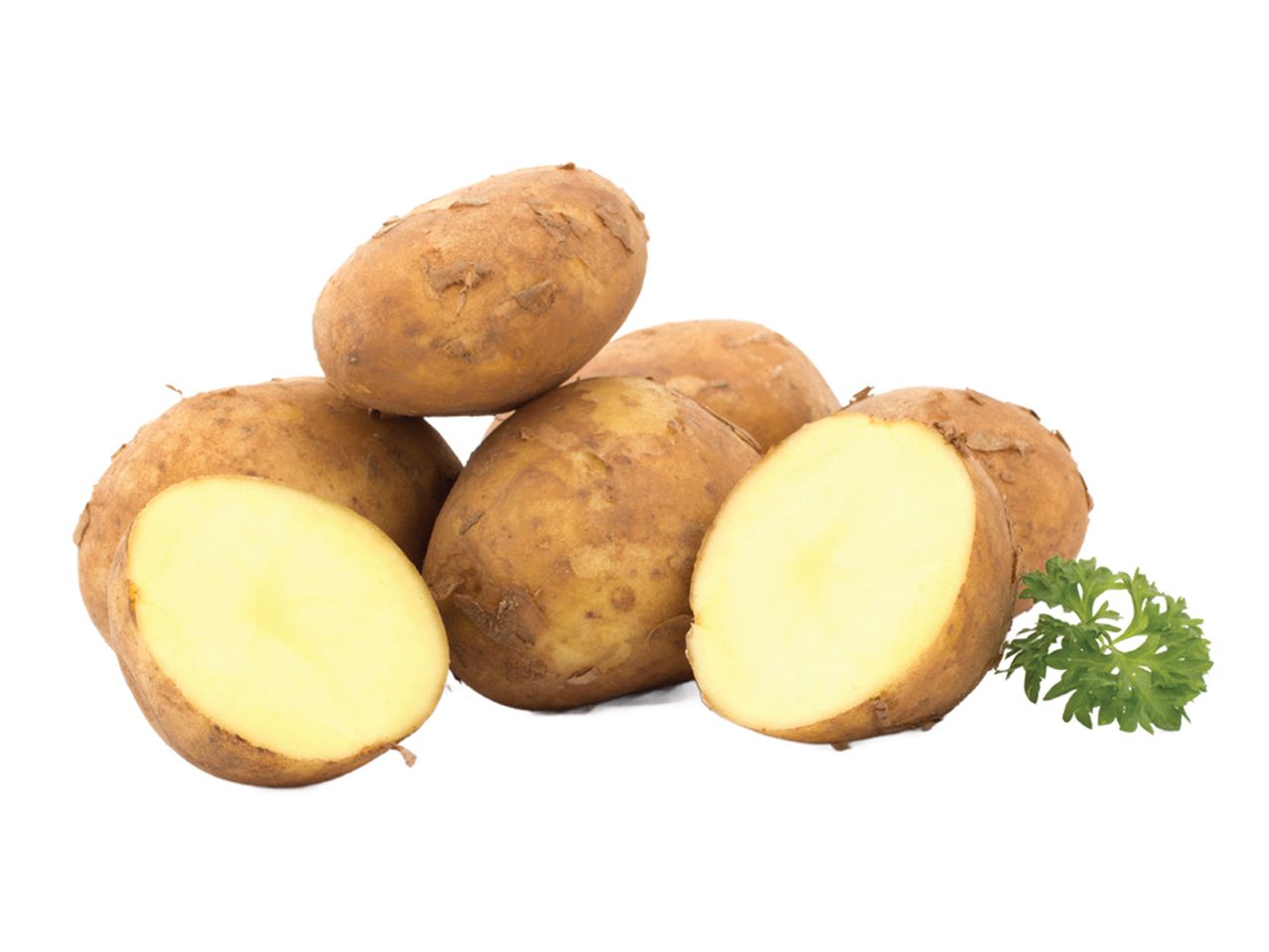 Gomila krompira sa dva prepolovljena krompira i grančicom peršuna.