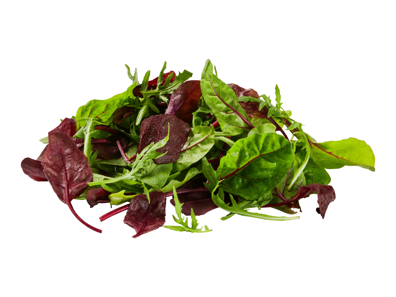 Segu värsketest rohelistest ja punastest salatilehtedest mustal taustal.