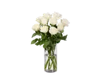 Buquê de rosas brancas em um vaso de vidro.