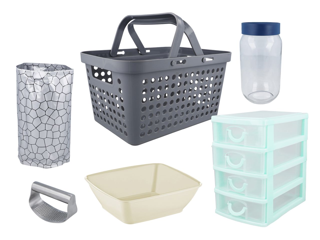 Grauer Einkaufskorb, Glasbehälter, mintgrüne Schubladenbox, beigefarbene Schale, Knoblauchpresse und ein faltbarer Behälter.