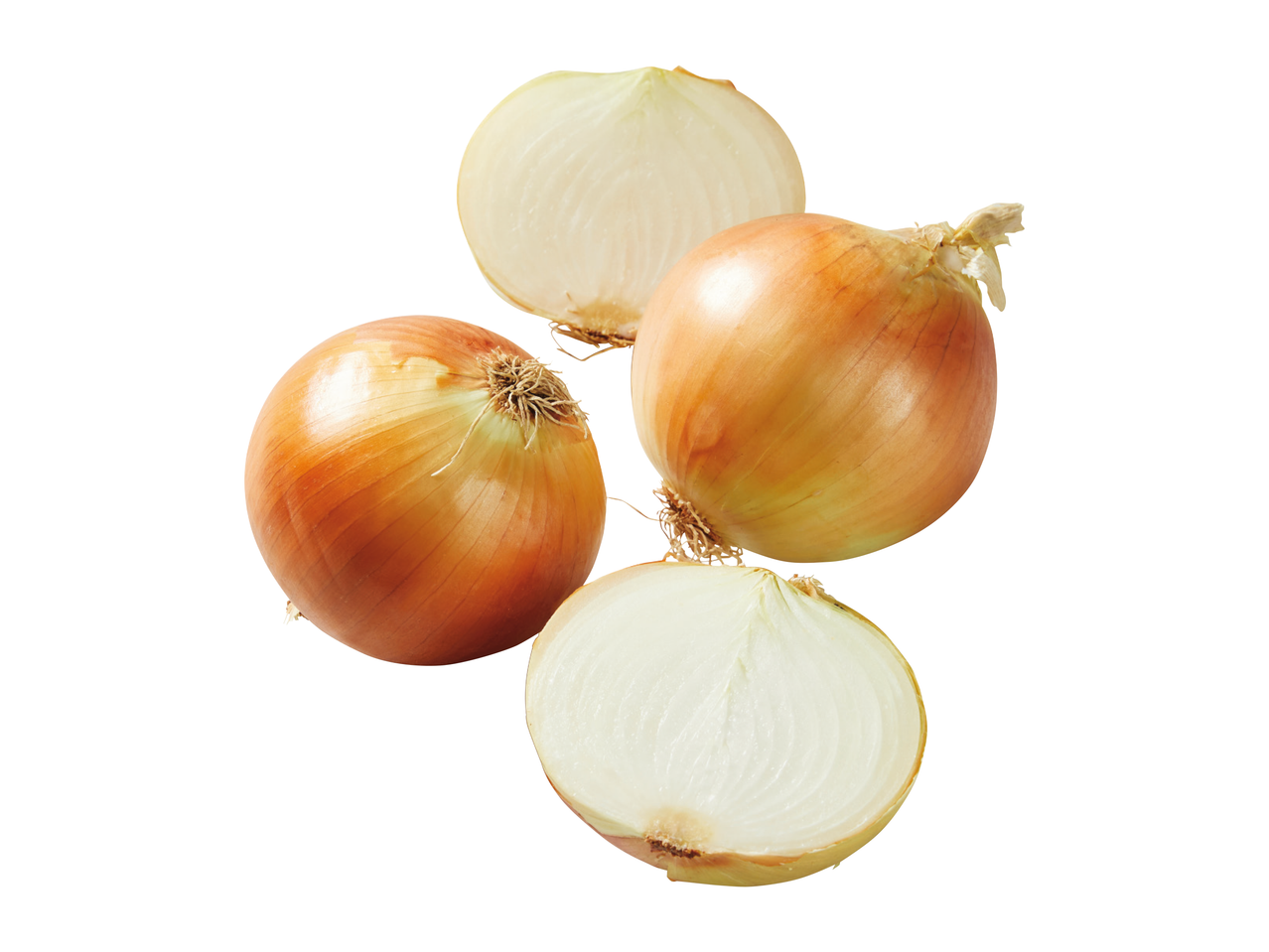 Dvije cijele glavice luka i dvije polovice luka na bijeloj pozadini.