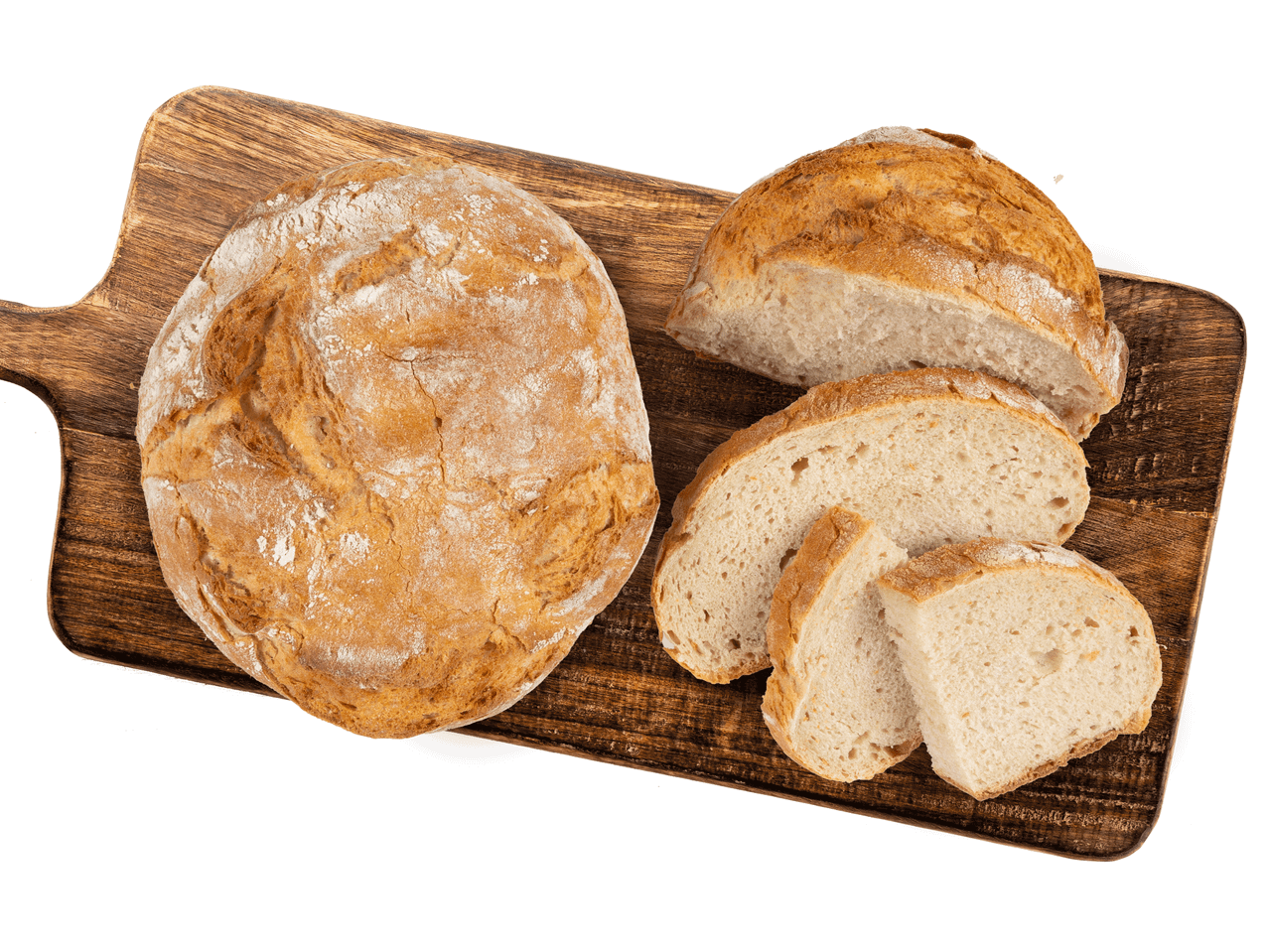 Ein Laib und Scheiben von rustikalem Brot auf einem Holzbrett