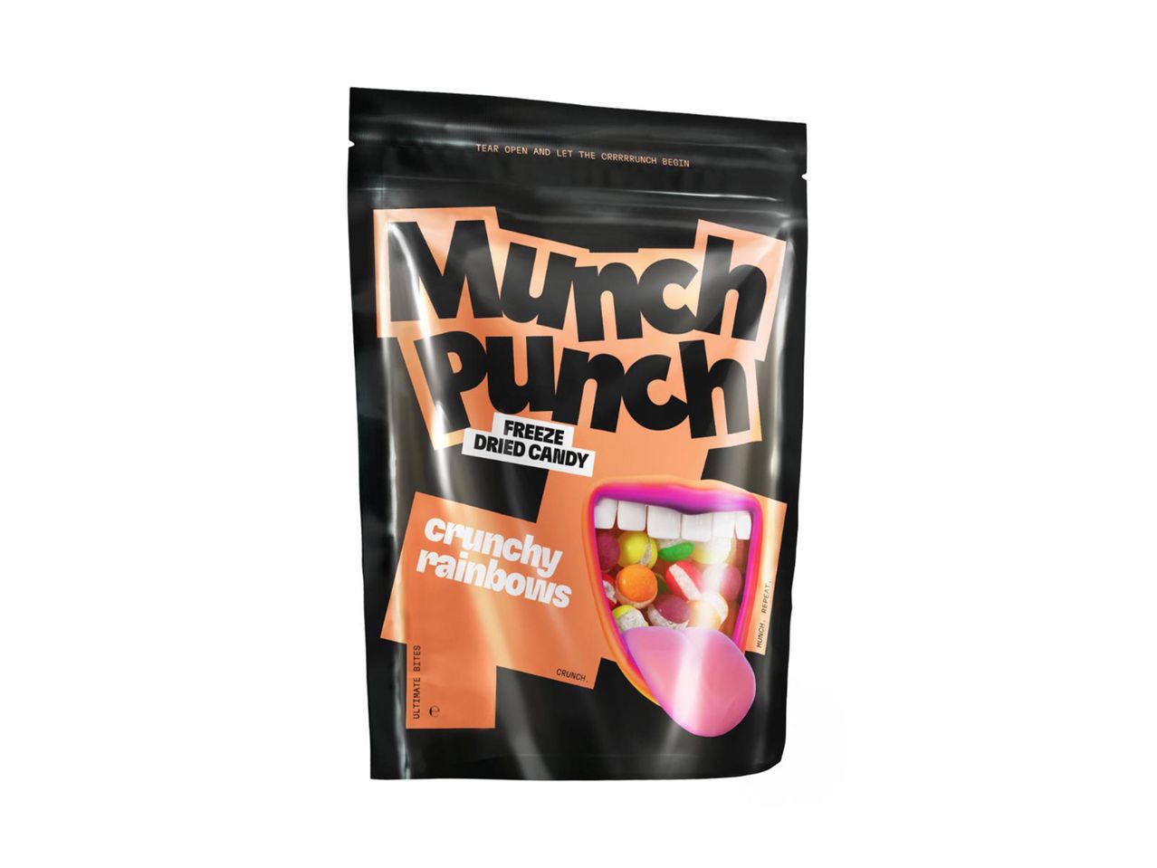 Munch Punch fagyasztva szárított cukorka tasak, ropogós szivárványokkal és egy száj illusztrációjával.