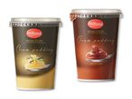 To Milbona Cream Pudding-kopper, en med Bourbon Vanilla og en med Milk Chocolate.