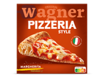 Verpakking voor diepvriespizza met een pizzapunt, de tekst 'PIZZERIA STYLE' en 'MARGHERITA VEGETARISCH'.